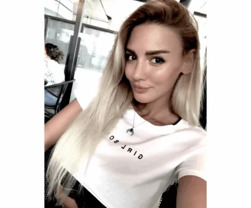 Adana'da Escort Rezervasyonu: Güvenli Bağlantılar Kurma
